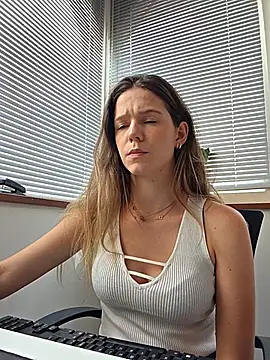 Snapshot of lucie_mehott chatting on 8, 6, 2026 lucie mehott online show from 8, 6, 2026