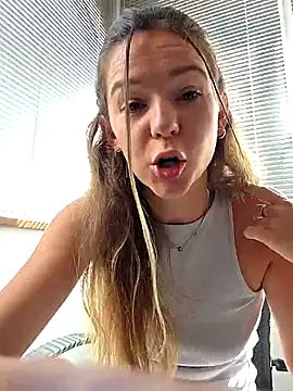 lucie mehott online show from 23, 7, 2026