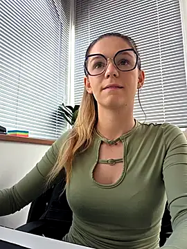 lucie mehott online show from 6, 3, 2026