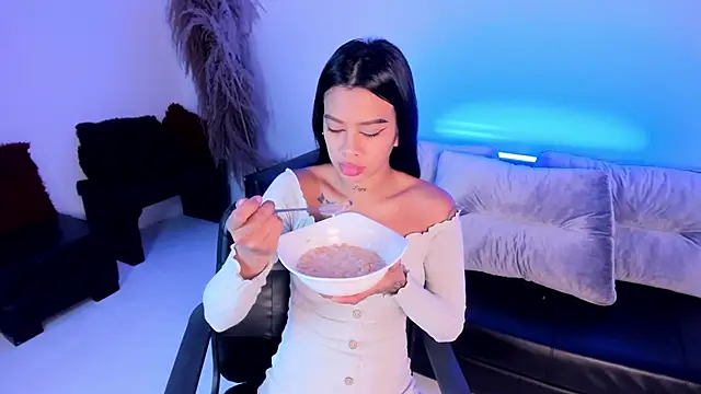 saracorraless online show from 27, 9, 2025