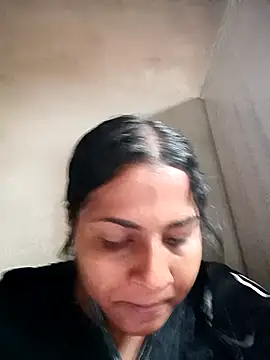 Giselabrunette25 online show from 4, 3, 2026