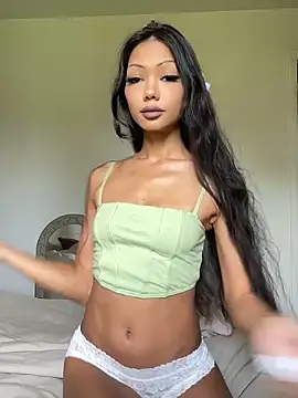 Snapshot of yummyrina chatting on 8, 6, 2026 yummyrina online show from 8, 6, 2026