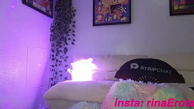 Snapshot of yummyrina chatting on 9, 10, 2025 yummyrina online show from 9, 10, 2025