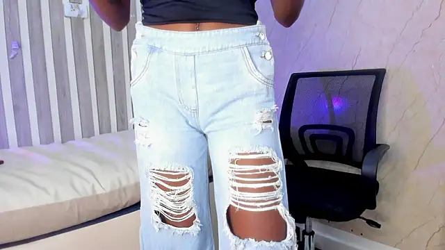 Hilary-banks online show from 15, 2, 2025