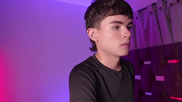 Angelo 018 online show from 9, 10, 2025