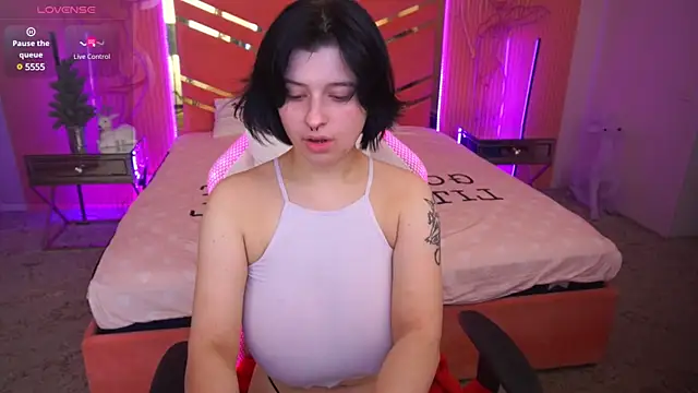 Miki Kivi online show from 24, 1, 2025