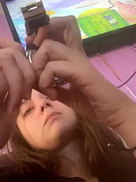 itzcheyduh online show from 5, 10, 2025