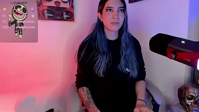 sofi pretty uwu- online show from 27, 4, 2026