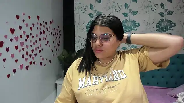 LindaBreeS online show from 1, 3, 2025