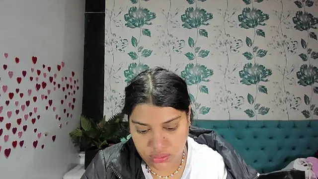 LindaBreeS online show from 9, 3, 2025