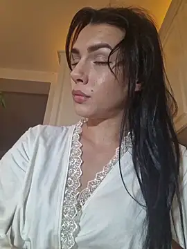 Snapshot of JolieLizz chatting on 28, 10, 2025 JolieLizz online show from 28, 10, 2025