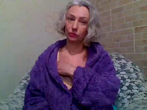 Lorie Carrie online show from 6, 2, 2026