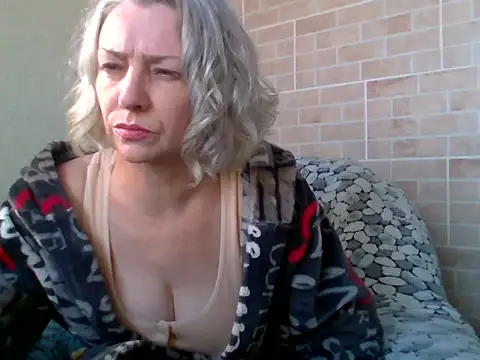 Lorie Carrie online show from 1, 3, 2026