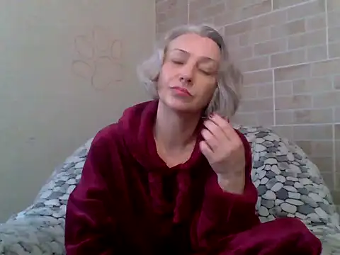 Lorie Carrie online show from 8, 1, 2026