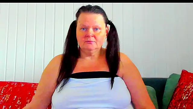 MilanaBiegert online show from 13, 1, 2026