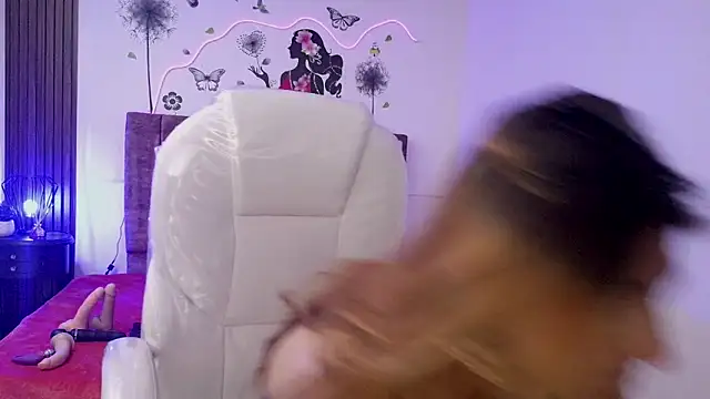 Snapshot of elena_detroya chatting on 9, 10, 2025 elena detroya online show from 9, 10, 2025