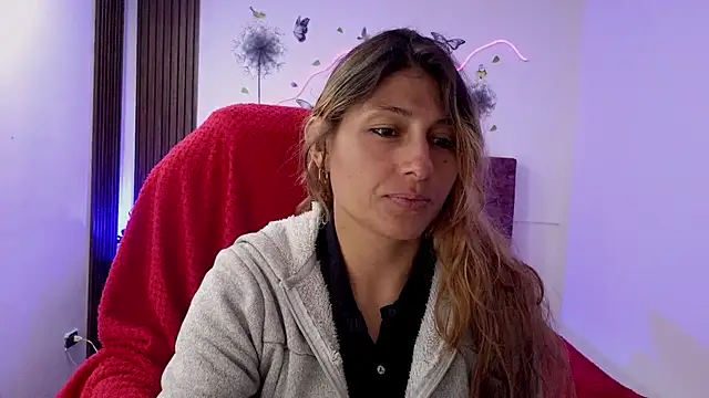 Snapshot of elena_detroya chatting on 24, 10, 2025 elena detroya online show from 24, 10, 2025