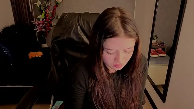 almma shy online show from 18, 10, 2025