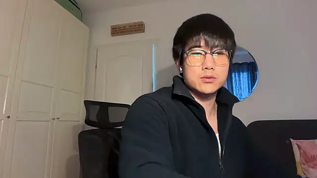 jungcock3210 online show from 16, 2, 2026