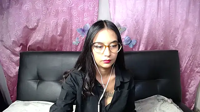 Annerainhoot online show from 5, 3, 2025