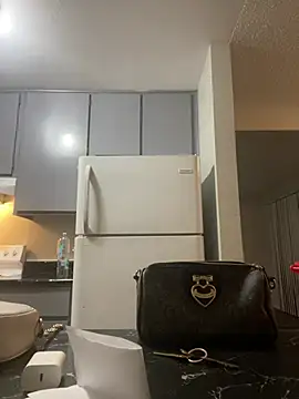 lolabun247 online show from 10, 3, 2026