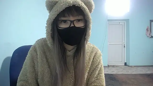 elllaaxx online show from 5, 3, 2025
