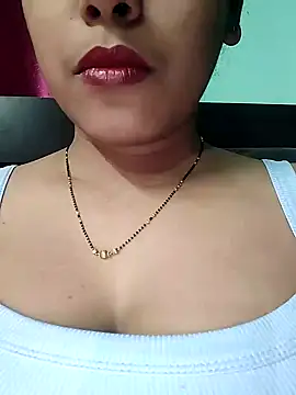Snapshot of sexyindi_couple chatting on 14, 1, 2025 sexyindi couple online show from 14, 1, 2025