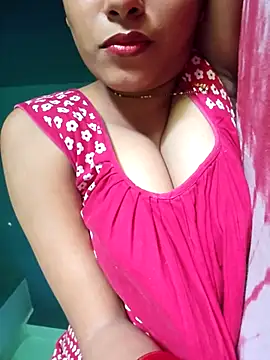 Snapshot of sexyindi_couple chatting on 10, 10, 2025 sexyindi couple online show from 10, 10, 2025