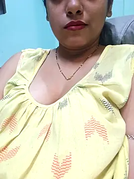 Snapshot of sexyindi_couple chatting on 17, 2, 2025 sexyindi couple online show from 17, 2, 2025