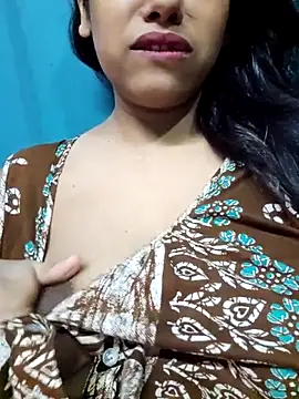 Snapshot of sexyindi_couple chatting on 3, 6, 2026 sexyindi couple online show from 3, 6, 2026
