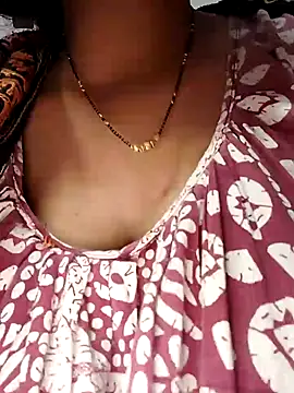 Snapshot of sexyindi_couple chatting on 26, 1, 2025 sexyindi couple online show from 26, 1, 2025