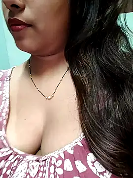 Snapshot of sexyindi_couple chatting on 9, 3, 2025 sexyindi couple online show from 9, 3, 2025