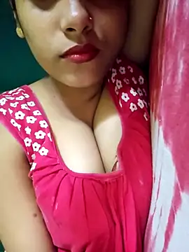 Snapshot of sexyindi_couple chatting on 16, 10, 2025 sexyindi couple online show from 16, 10, 2025