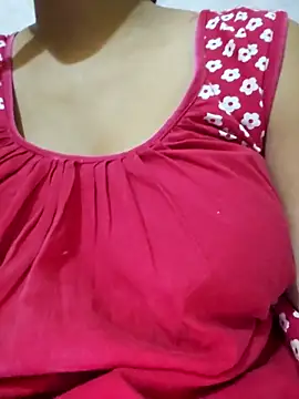 Snapshot of sexyindi_couple chatting on 28, 11, 2025 sexyindi couple online show from 28, 11, 2025