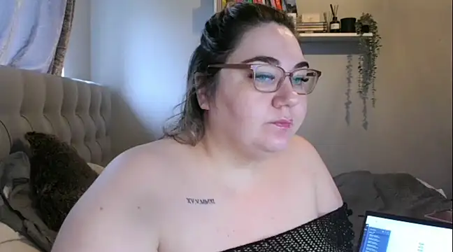 TheMillieMaeX online show from 9, 12, 2024