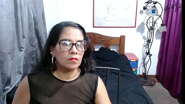 Mistresskloe01 online show from 27, 2, 2025