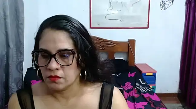 Mistresskloe01 online show from 6, 12, 2024