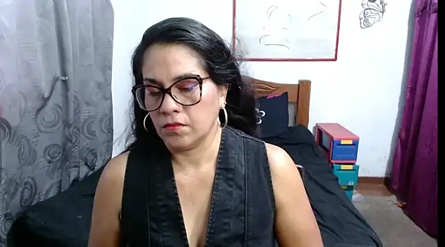 Mistresskloe01 online show from 11, 2, 2025