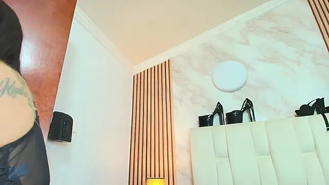 Naughty Kittenm online show from 23, 10, 2025