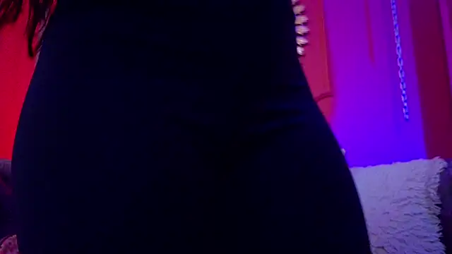 Julieta Russell online show from 8, 10, 2025