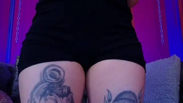 Julieta Russell online show from 21, 4, 2026