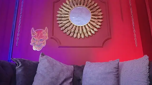 Julieta Russell online show from 13, 11, 2025