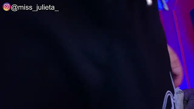Snapshot of Julieta_Russell chatting on 21, 5, 2026 Julieta Russell online show from 21, 5, 2026