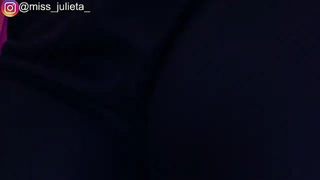 Snapshot of Julieta_Russell chatting on 4, 6, 2026 Julieta Russell online show from 4, 6, 2026