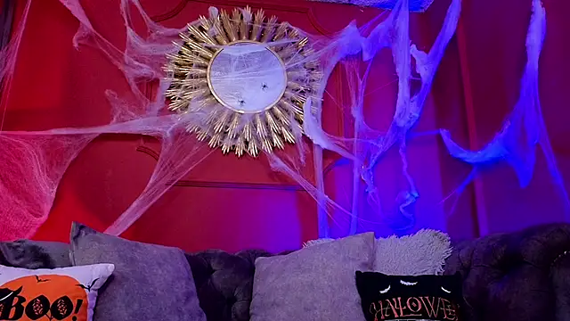 Julieta Russell online show from 16, 10, 2025