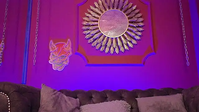 Julieta Russell online show from 17, 12, 2025