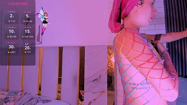 laurem-paulette online show from 30, 10, 2025