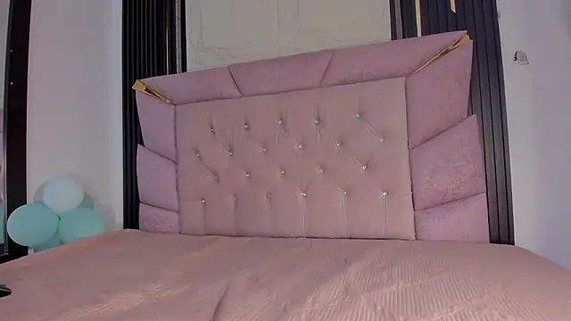 laurem-paulette online show from 14, 2, 2026