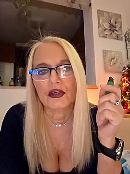 kikkastar online show from 3, 12, 2025