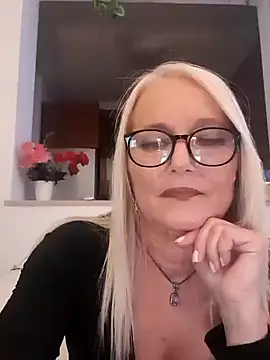 kikkastar online show from 1, 1, 2025
